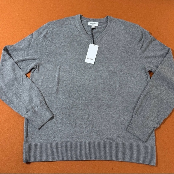 Goodfellow & Co Gray V-Neck Sweater Large *L05 - Picture 1 of 6
